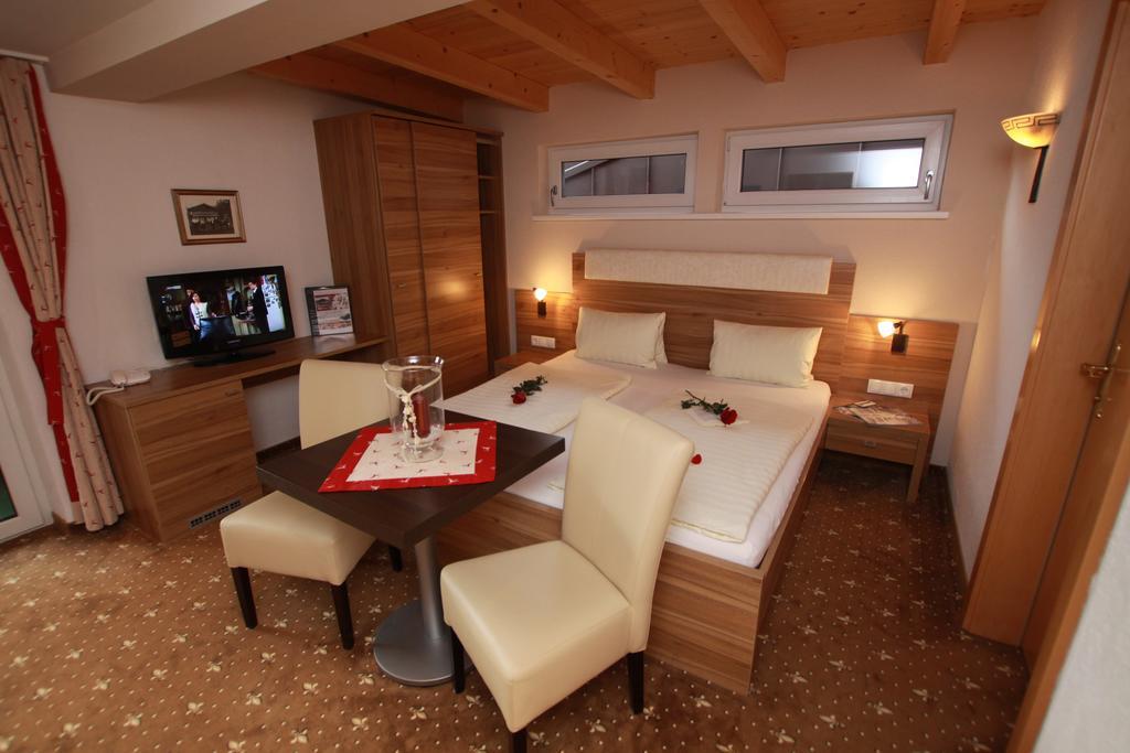 Pension Edelweiss Breitenbach am Inn Pokoj fotografie